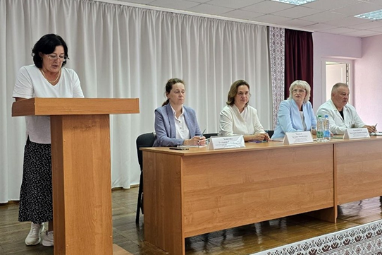 Оплата труда, контракты и поддержка молодежи